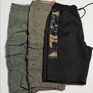UNIONBAY Men's Cargo Shorts - Green and Black